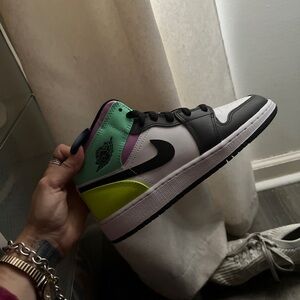 Air Jordan 1 Mid GS Pastel Purple Green Black